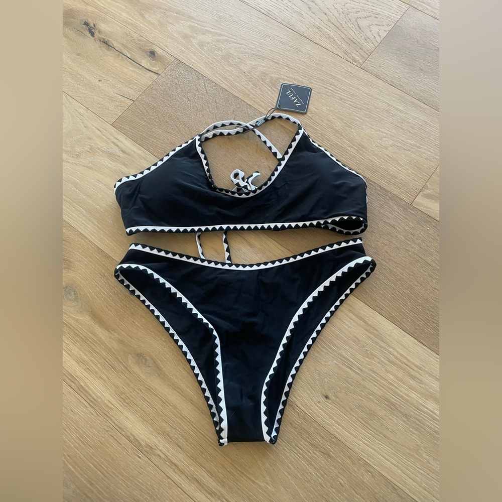 Zaful Black and White Triangle Trim Bikini Set